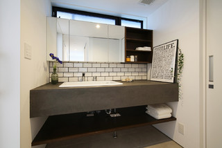 洗面化粧台 Contemporain Toilettes Par R クラフト株式会社 Houzz