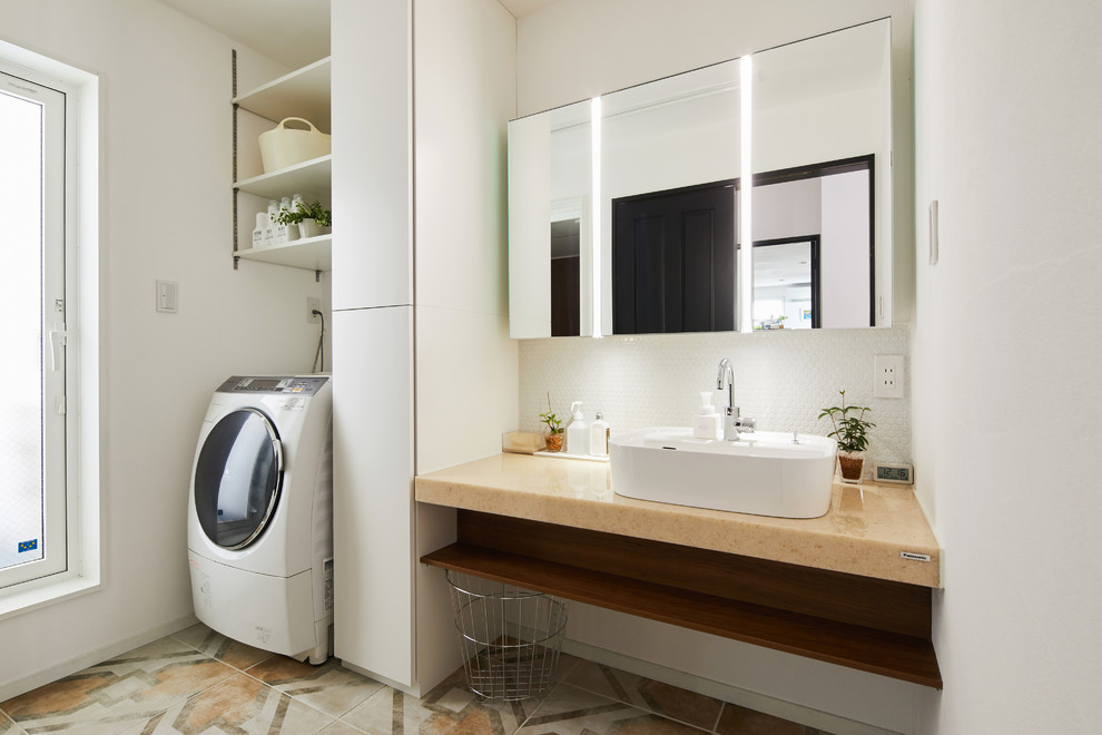 洗面所 Scandinavian Powder Room Kyoto By ココチの家 こども未来設計事務所 株 中村 Houzz