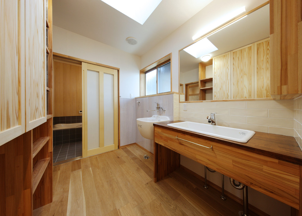 洗面脱衣室 Japanese Powder Room Other By 有限会社 ササキ設計 Houzz