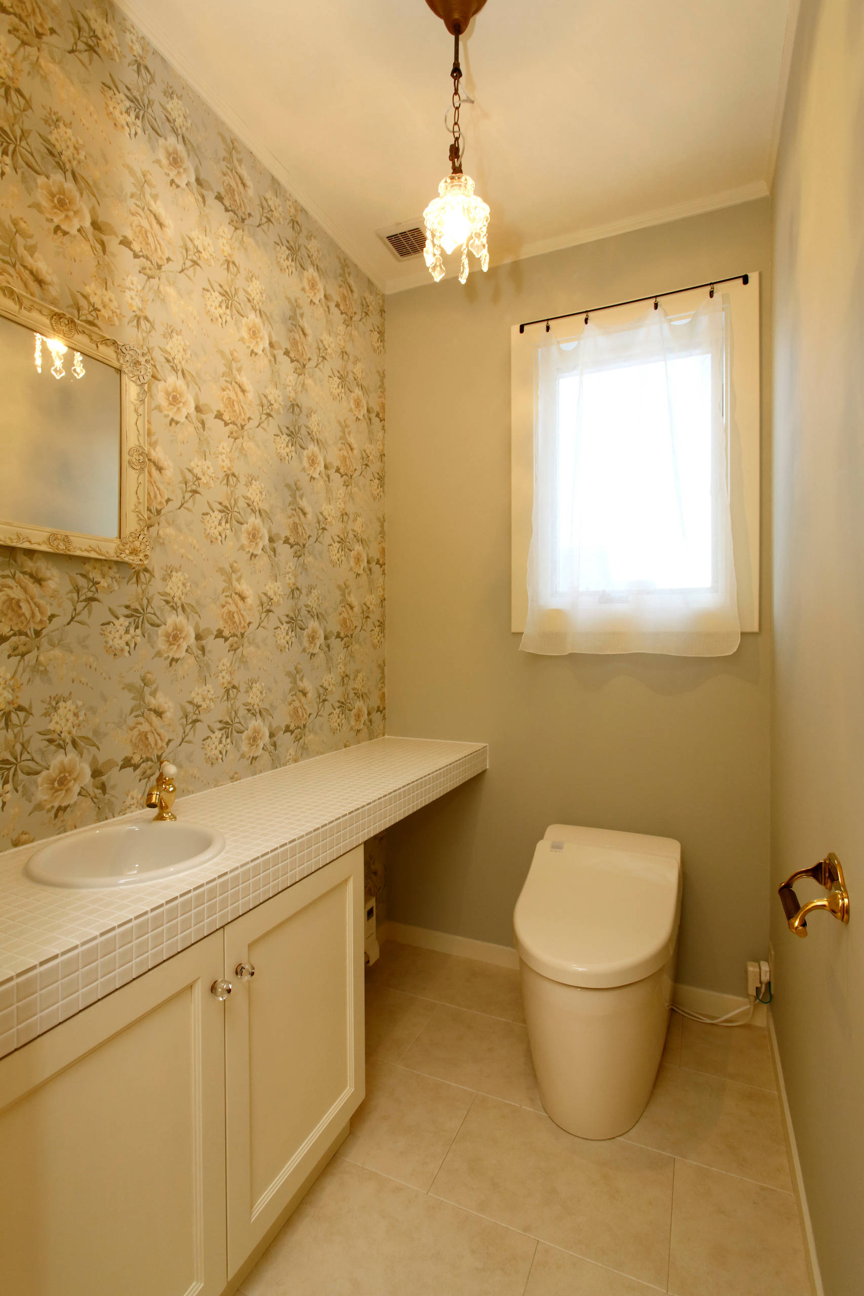 おしゃれなトイレ 洗面所 青い壁 の画像 75選 22年1月 Houzz ハウズ