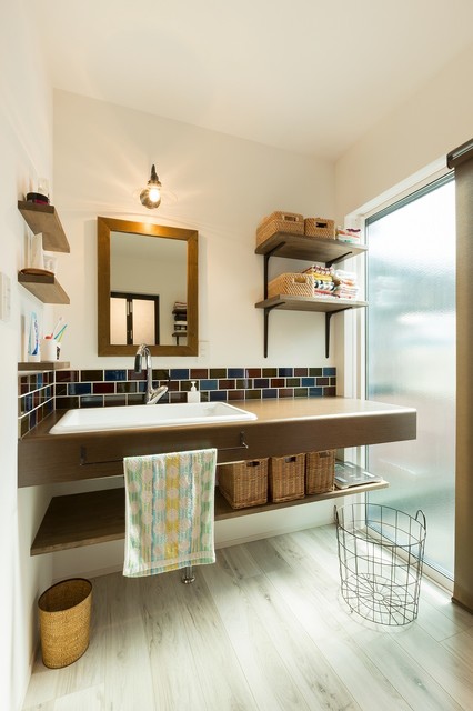 自然素材が心地いい 2階リビングの家 アジアン トイレ 洗面所 他の地域 株式会社蒲生工務店 Houzz ハウズ