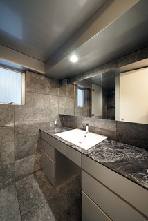 おしゃれなモダンスタイルのトイレ 洗面所の画像 21年9月 Houzz ハウズ