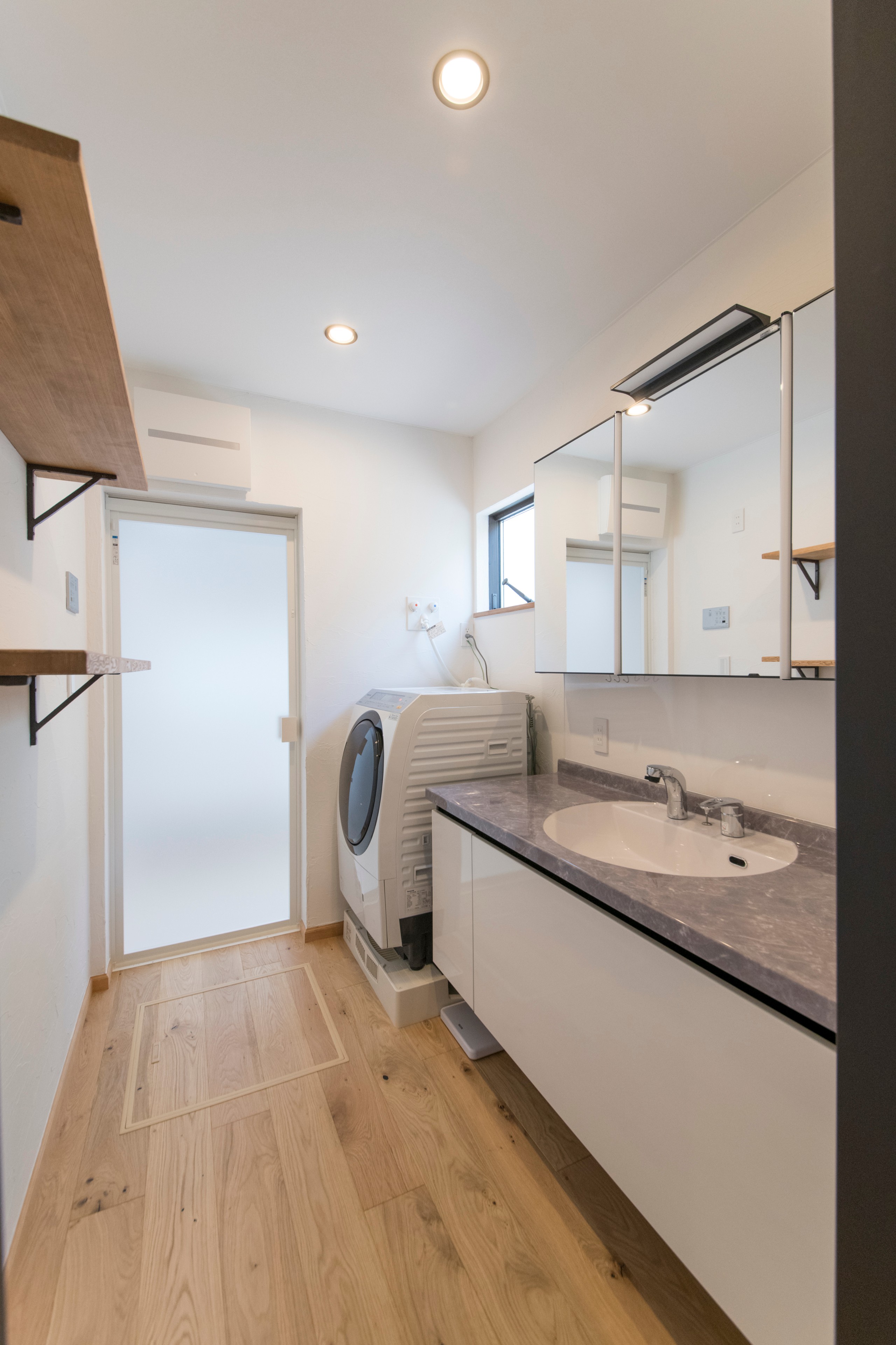 Nobo Style 東久留米市 N様邸 Farmhouse Powder Room Tokyo Suburbs By Nobo 株式会社山崎工務店 Houzz Nobo Style 東久留米市 N様邸 Farmhouse Powder Room Tokyo Suburbs By Nobo 株式会社山崎工務店 Houzz