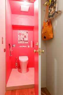 ピンクのおしゃれなトイレ 洗面所の画像 21年4月 Houzz ハウズ