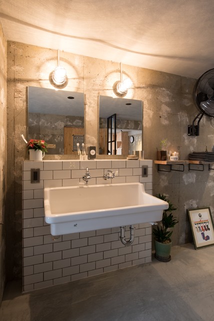 The 中古マンション リノベーション事例 Industriel Toilettes Sapporo Par Renoves リノベ札幌 株 Houzz
