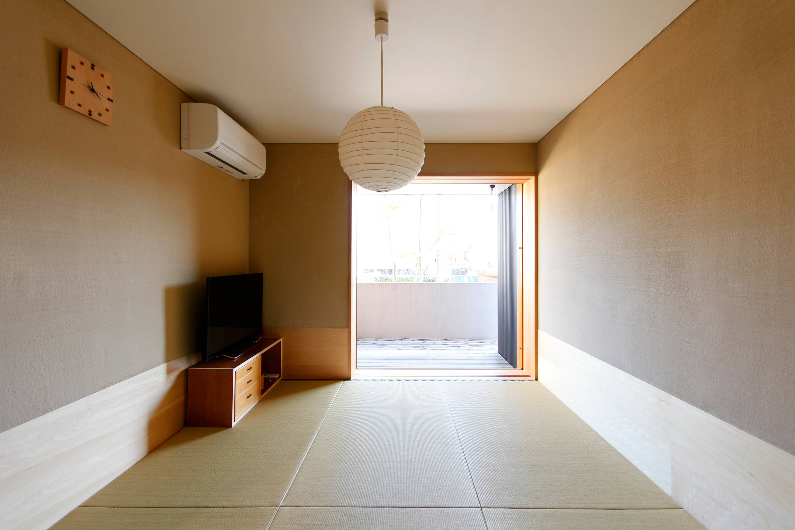 T邸 設計 伊礼智設計室 東京都小平市 Asian Family Room Tokyo Suburbs By 相羽建設 Houzz