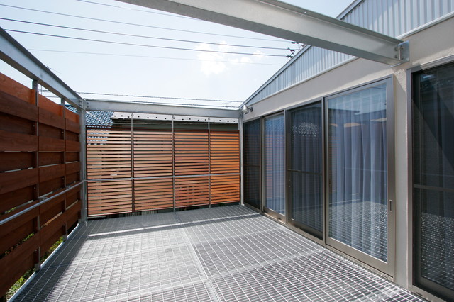 透明な屋根 貴重な床 Ms House モダン ベランダ バルコニー 東京都下 仲摩邦彦建築設計事務所 Houzz ハウズ 透明な屋根 貴重な床 Ms House モダン ベランダ バルコニー 東京都下 仲摩邦彦建築設計事務所 Houzz ハウズ