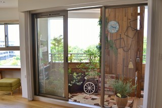 大阪府o様邸 これがマンションのお庭 ベランダリフォーム大作戦 Farmhouse Balcony Osaka By The Farm Universal ザファームユニバーサル デザインオフィス Houzz 大阪府o様邸 これがマンションのお庭 ベランダリフォーム大作戦 Farmhouse Balcony Osaka By The Farm Universal ザファームユニバーサル デザインオフィス Houzz
