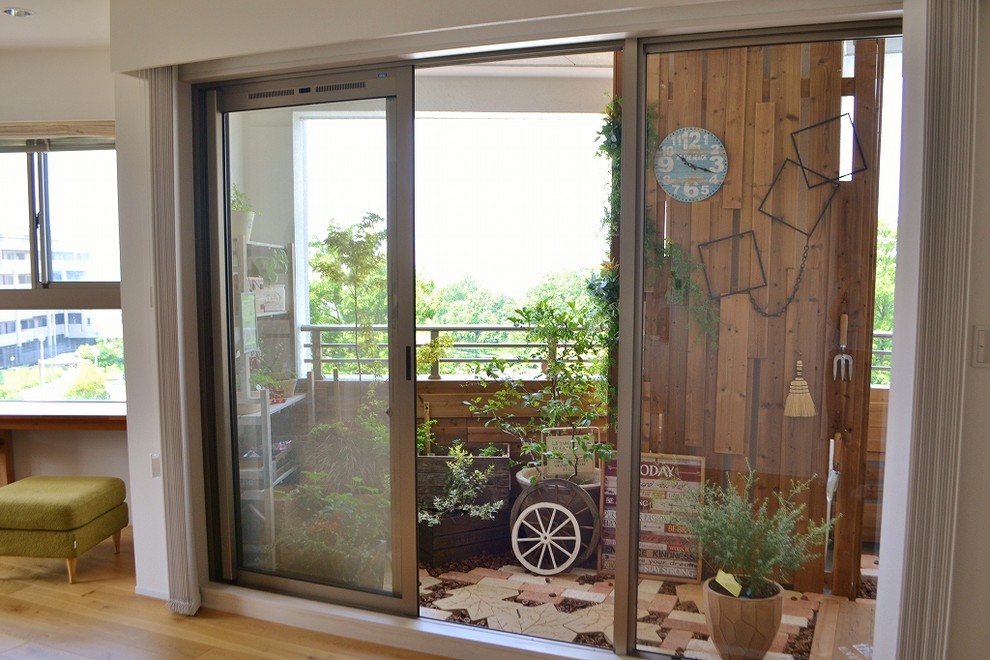 大阪府ｏ様邸 これがマンションのお庭 ベランダリフォーム大作戦 Farmhouse Balcony Osaka Houzz