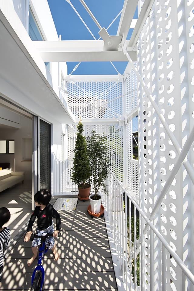 有栖川 Duplex Contemporary Balcony Tokyo By Hmaa 森山博之設計事務所 Houzz 有栖川 Duplex Contemporary Balcony Tokyo By Hmaa 森山博之設計事務所 Houzz