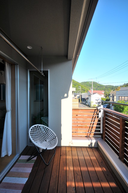 葉山のルーフバルコニーのある家 Balcon Yokohama De アートテラスホーム株式会社 Houzz