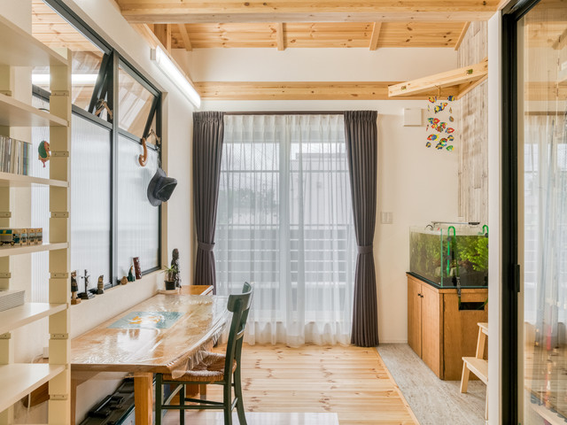 人と地球に環境にやさしいデザイン住宅 Country Home Office Other By 株式会社グラスランチハウス Houzz Uk