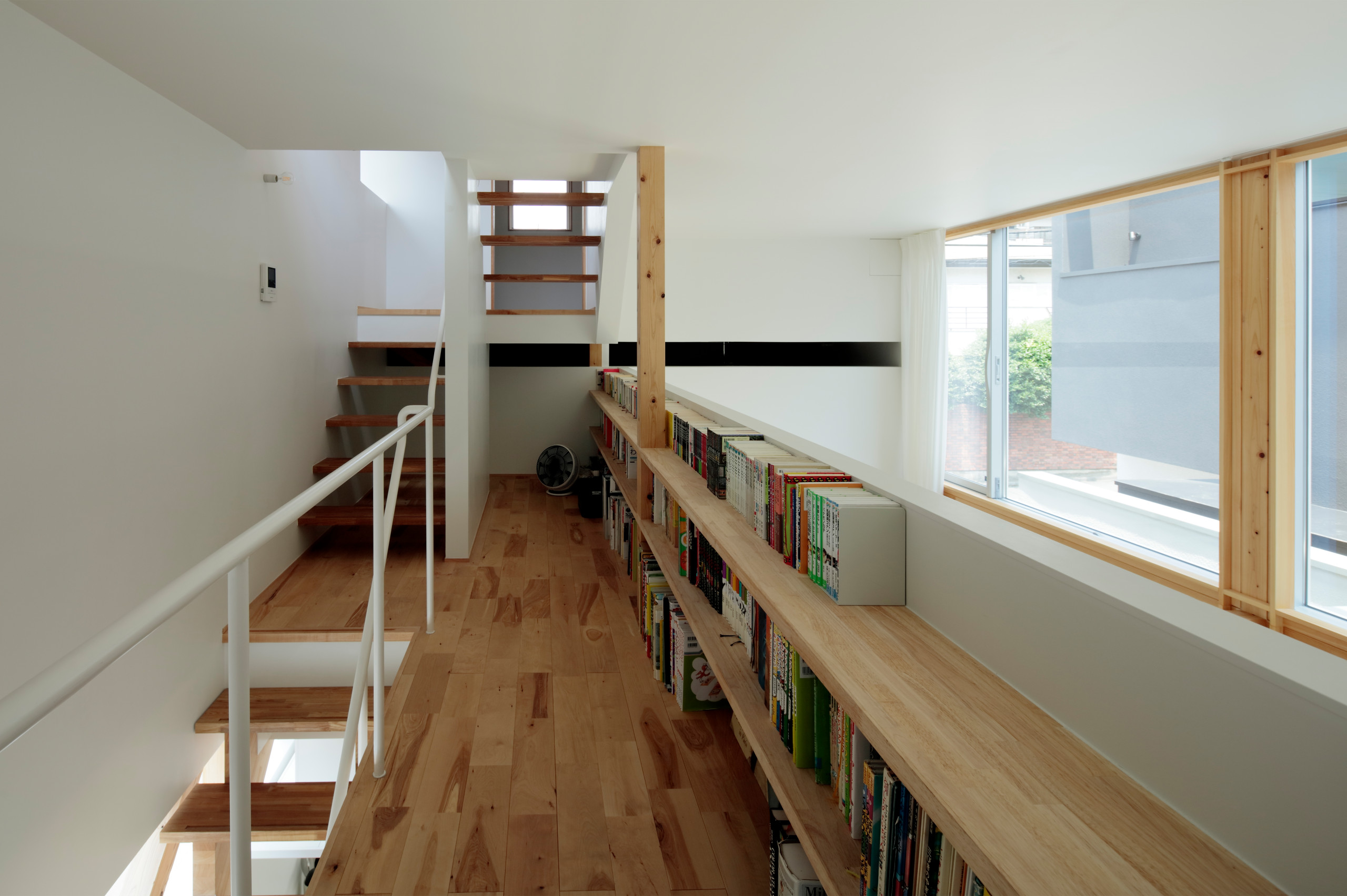 75 Beautiful Medium Tone Wood Floor And Shiplap Ceiling Home Office Pictures Ideas August 21 Houzz