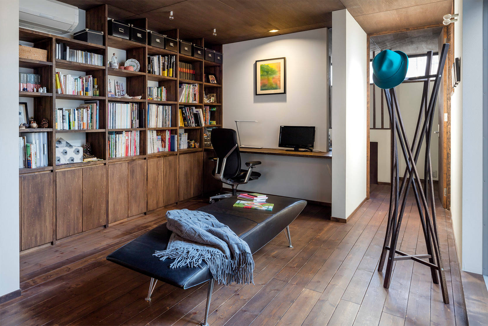 書斎 Contemporary Home Office Osaka By 重量木骨の家 耐震構法se構法 Houzz