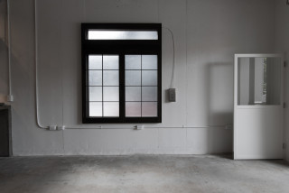 木製網戸です Industrial Home Office Tokyo By Club66 小野あゆみ Houzz