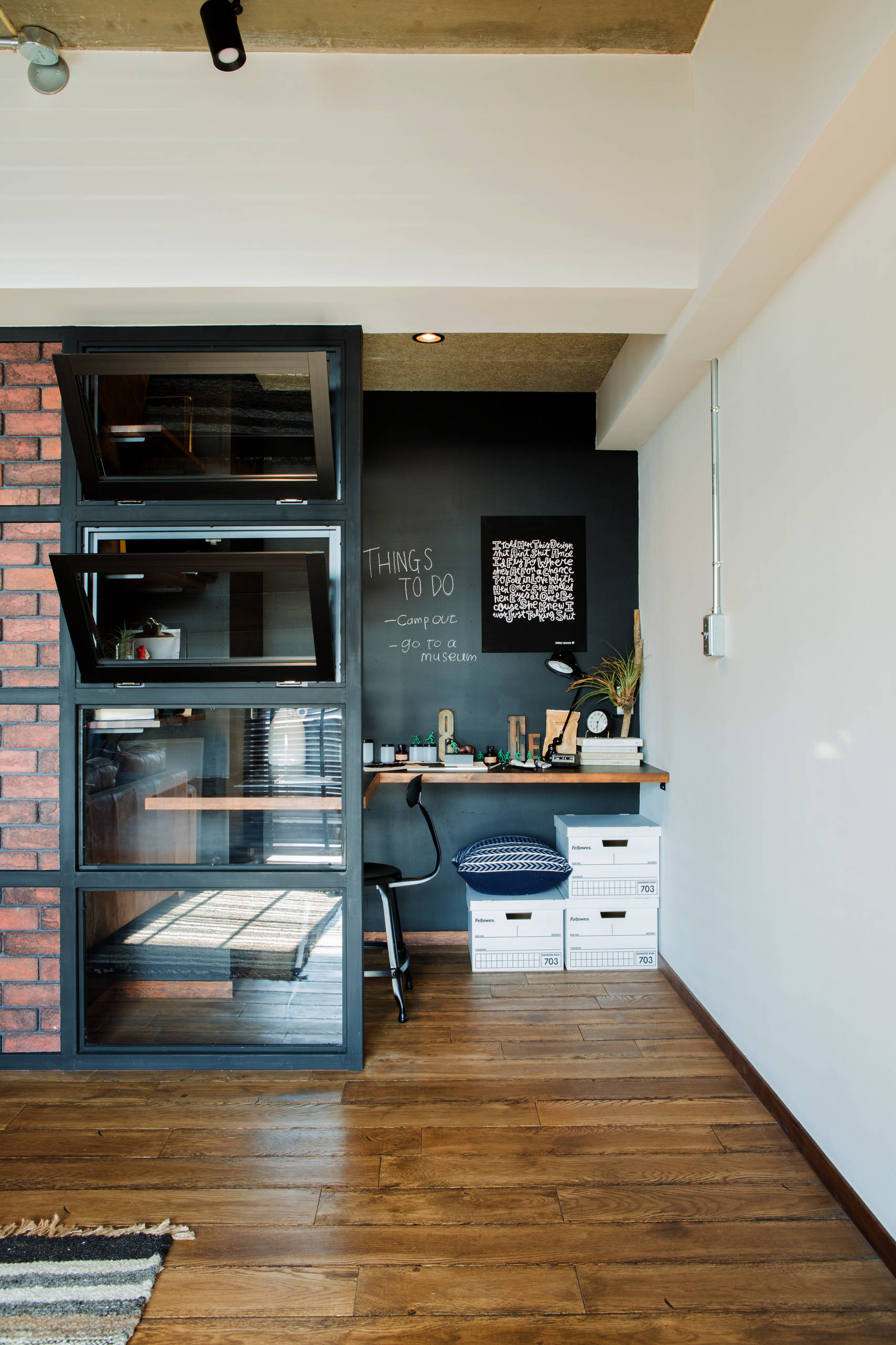 水戸市 中古マンションリノベーション デザイナーズ Industrial Home Office Other By 株式会社エイダイハウジング Houzz