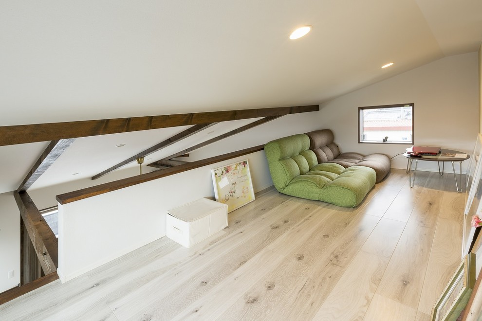 自然素材が心地いい 2階リビングの家 Farmhouse Home Office Other By 株式会社蒲生工務店