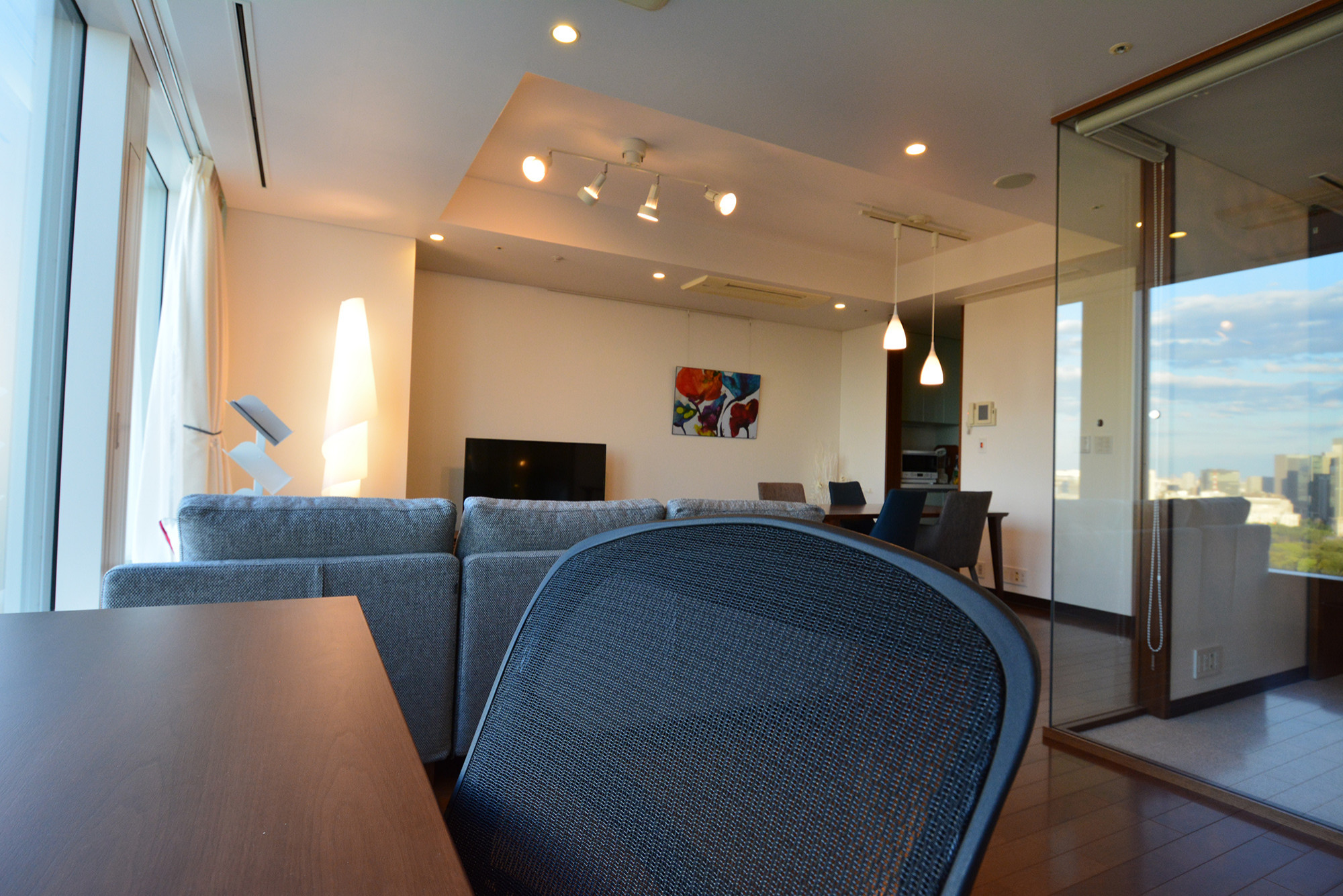 018 都心の緑に臨むタワーマンションのインテリア Modern Home Office Tokyo By Interior Design Luce Houzz