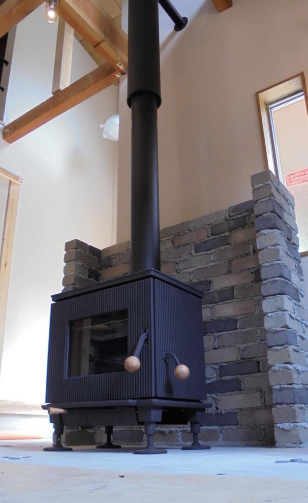 まきストーブ広島 ノーム本社 間伐針葉樹対応 国産ハイブリッド薪ストーブ アグニ C Modern Living Room Other By ノーム Gnome Houzz