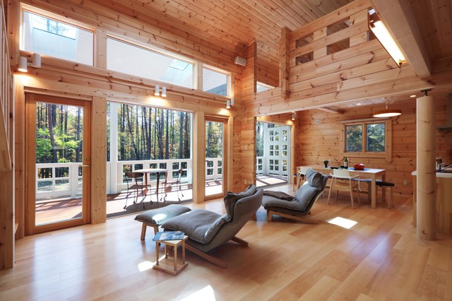 ゆったりしたインサイドデッキでくつろぐ別荘ログハウス Nordico Salon De 株式会社 Taloインターナショナル Houzz