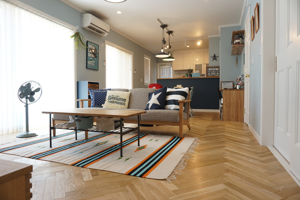 インテリアを楽しむ西海岸ハウス Beach Style Living Room Other By Home Design Castlee ホーム デザイン キャスリー株式会社
