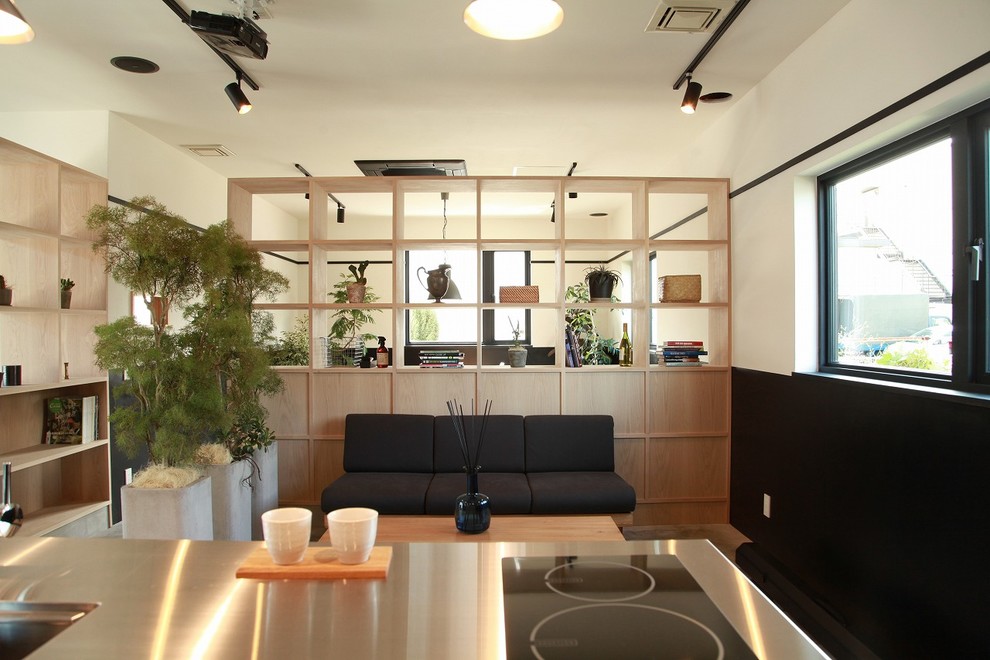 オフィス リノベーション 神奈川県綾瀬市 和のエッセンスをモダンに取り入れた新しい本社ショールーム Asian Living Room Other By Raycraft 加藤工務店 Houzz