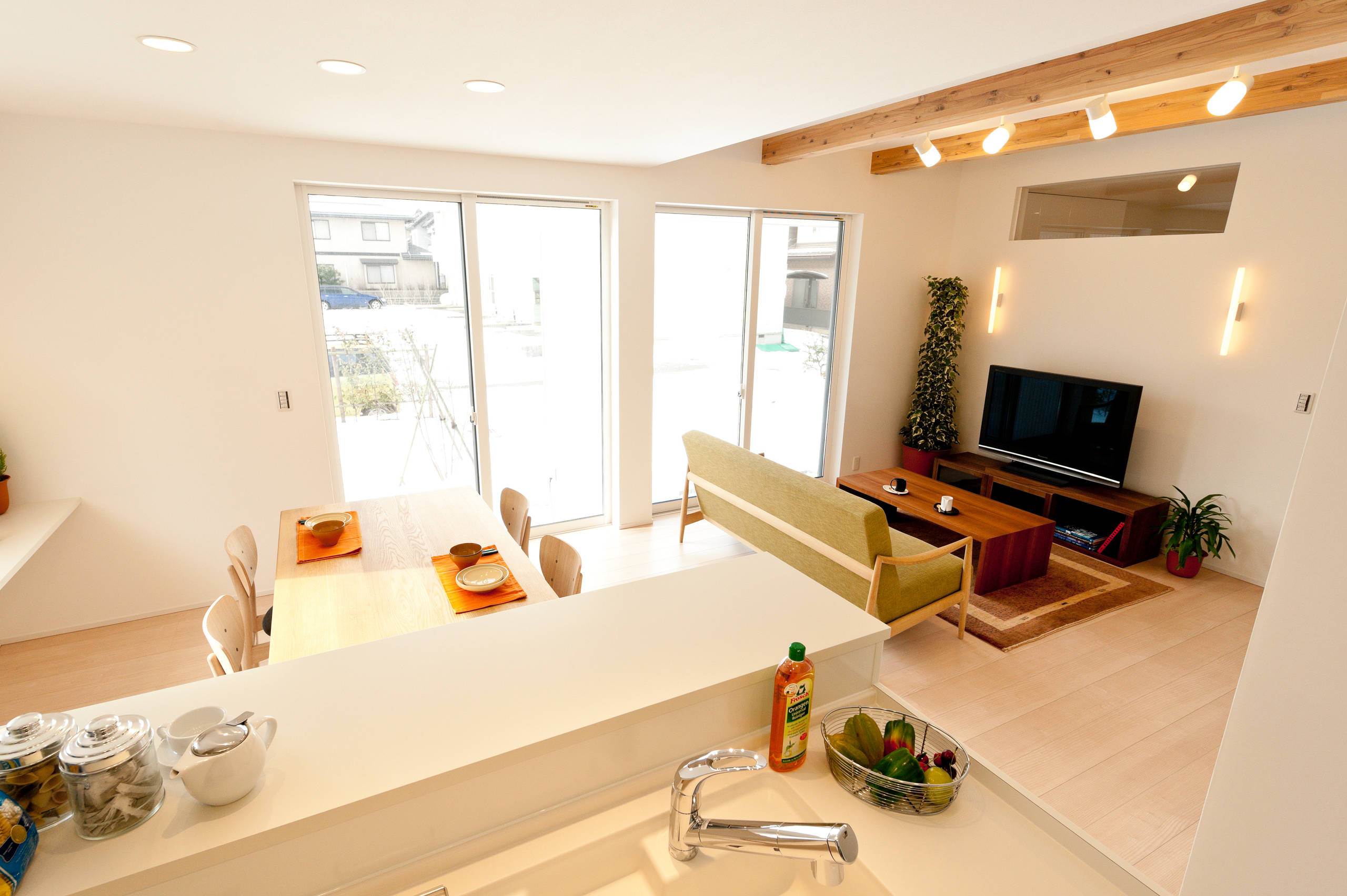 シンプル で 白く スッキリ とした3つの s 3sの家 Asian Living Room Other By フクダハウジング株式会社 Houzz シンプル で 白く スッキリ とした3つの s 3sの家 Asian Living Room Other By フクダハウジング株式会社 Houzz