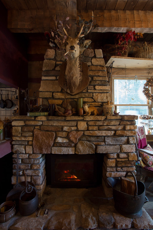 暖炉が家の真ん中にある家 Houzz ハウズ