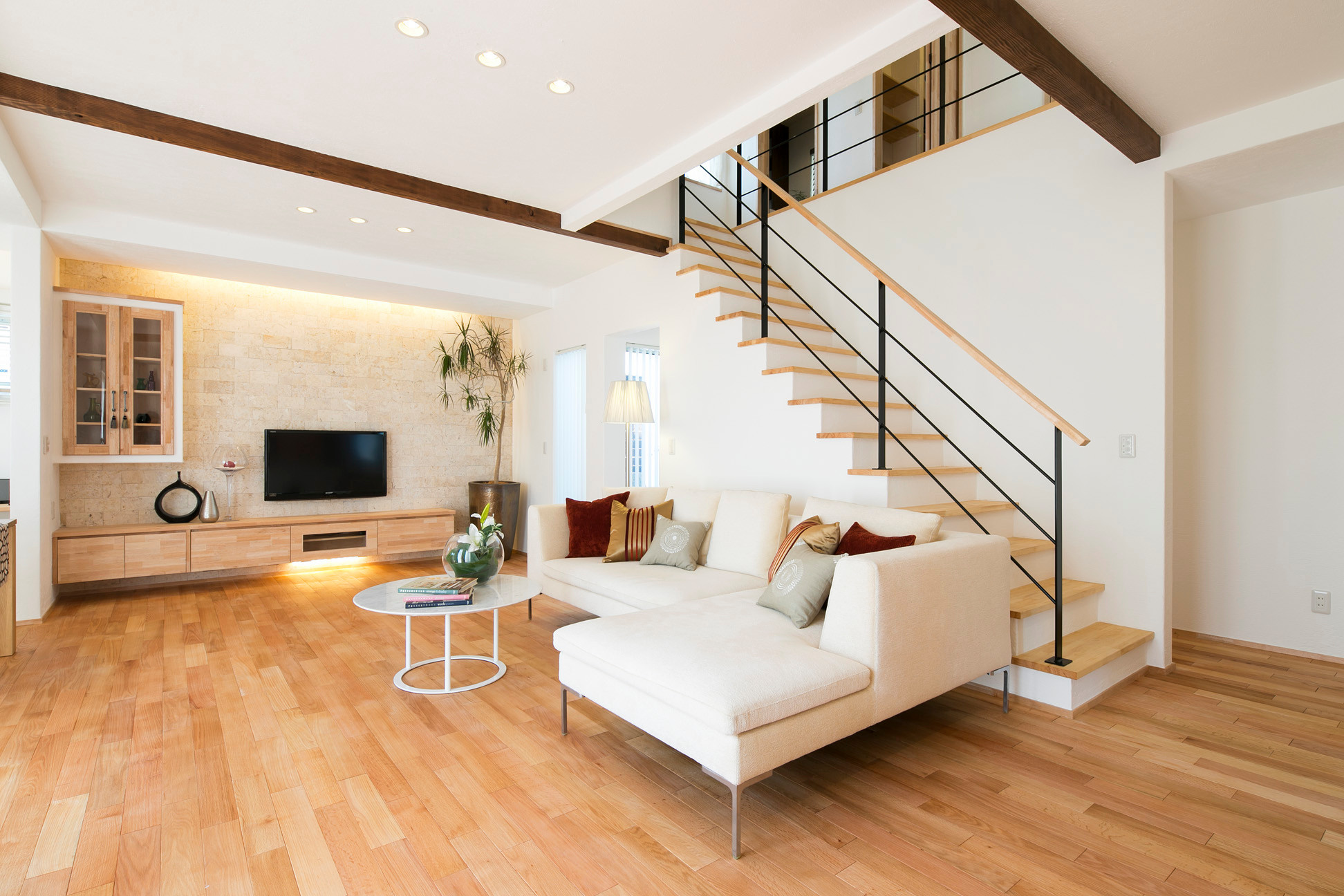 広いおしゃれなリビングのインテリア画像 75選 22年3月 Houzz ハウズ