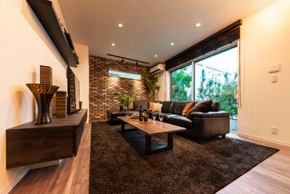 リビング 茶色い壁 のインテリア実例画像 21年8月 Houzz ハウズ リビング 茶色い壁 のインテリア実例画像 21年8月 Houzz ハウズ