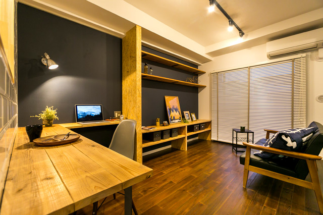 メンズ一人暮らしのクールな部屋 Industrial Living Room Other Houzz Uk