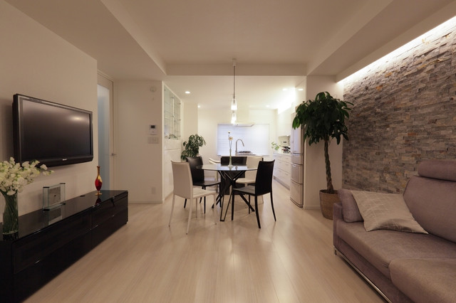モノトーンを基調にしたシンプルモダンな家 モダン リビング 東京23区 株式会社空間構成 Houzz ハウズ