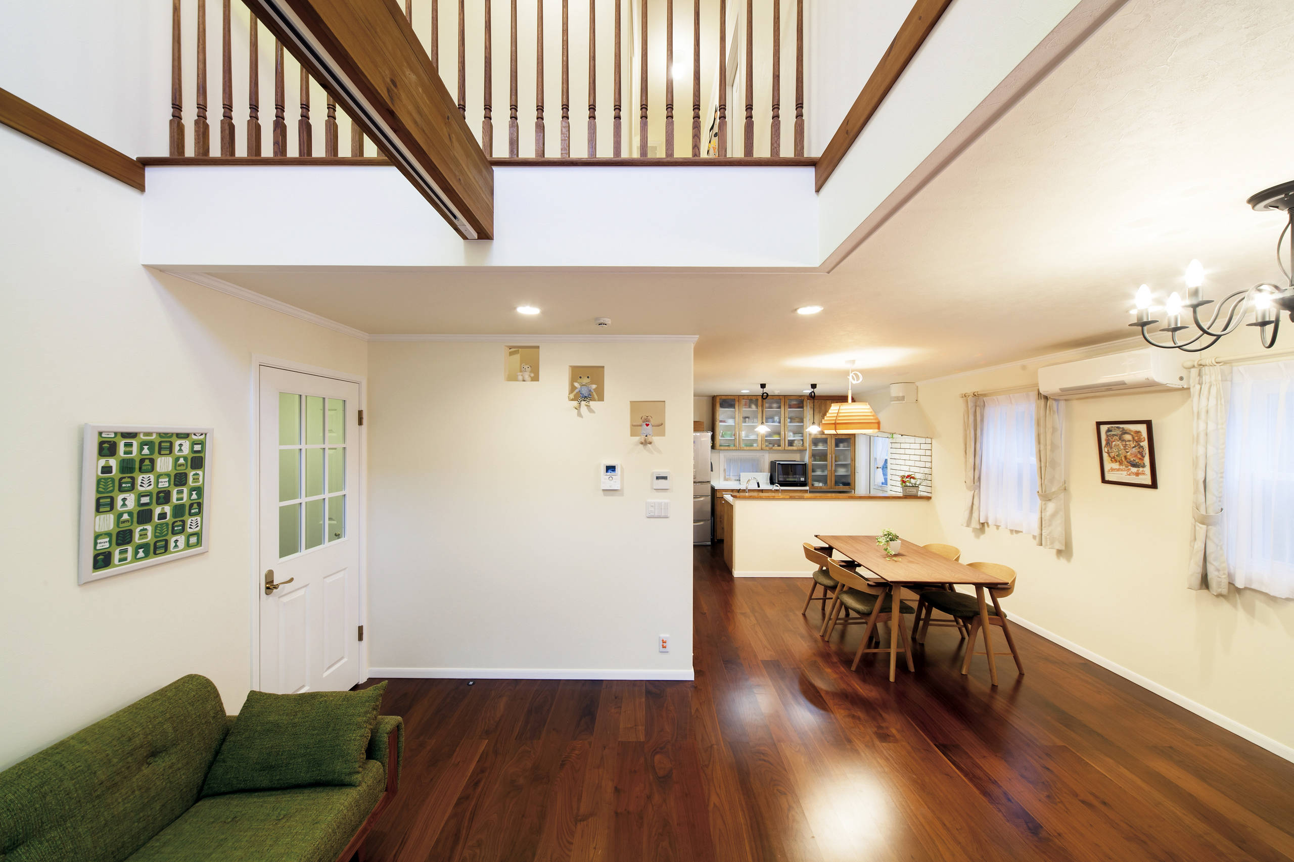 ライフスタイルを楽しむアメリカンガレージハウス Beach Style Living Room Tokyo Suburbs By 株式会社コグマホーム Houzz