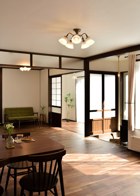 リビング ダイニングから Japansk Vardagsrum Annan Av プランニング アイ Houzz