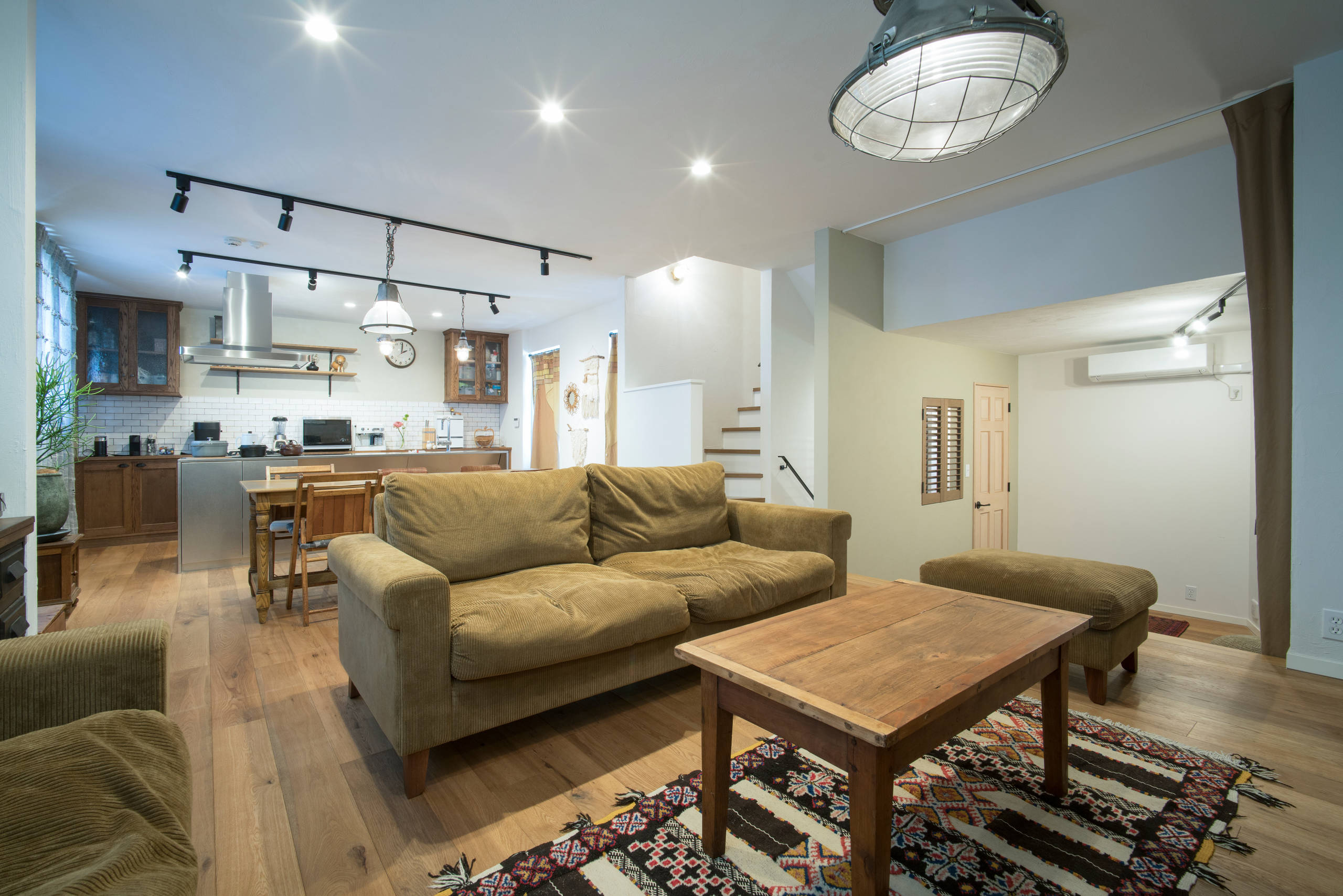 おしゃれなリビングのインテリア実例画像 21年9月 Houzz ハウズ