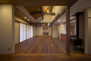 下関の家 古民家再生 Japanese Living Room Fukuoka By 有限会社 アミ環境デザイン Houzz Uk