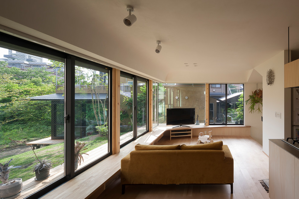 丘が繋ぐ二世帯住宅 Modern Living Room Yokohama By 岸本和彦 Acaa 丘が繋ぐ二世帯住宅 Modern Living Room Yokohama By 岸本和彦 Acaa