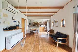 カントリー風おしゃれなリビングのインテリア実例画像 21年7月 Houzz ハウズ