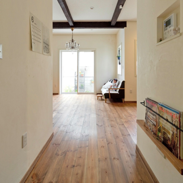 加古川市 35坪でワークスペースと収納を確保した フレンチスタイル住宅 Living Room Kobe By フレンチ工房神戸 Houzz Ie