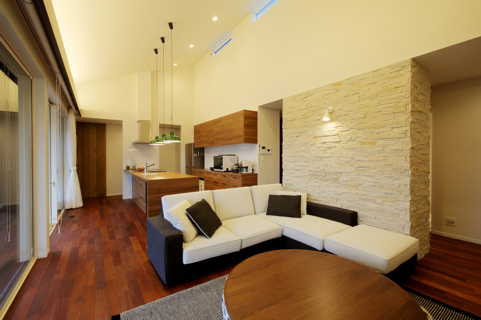 南側の大きな窓を活かしたポポラートキッチン Asian Living Room Tokyo By Graftekt Houzz