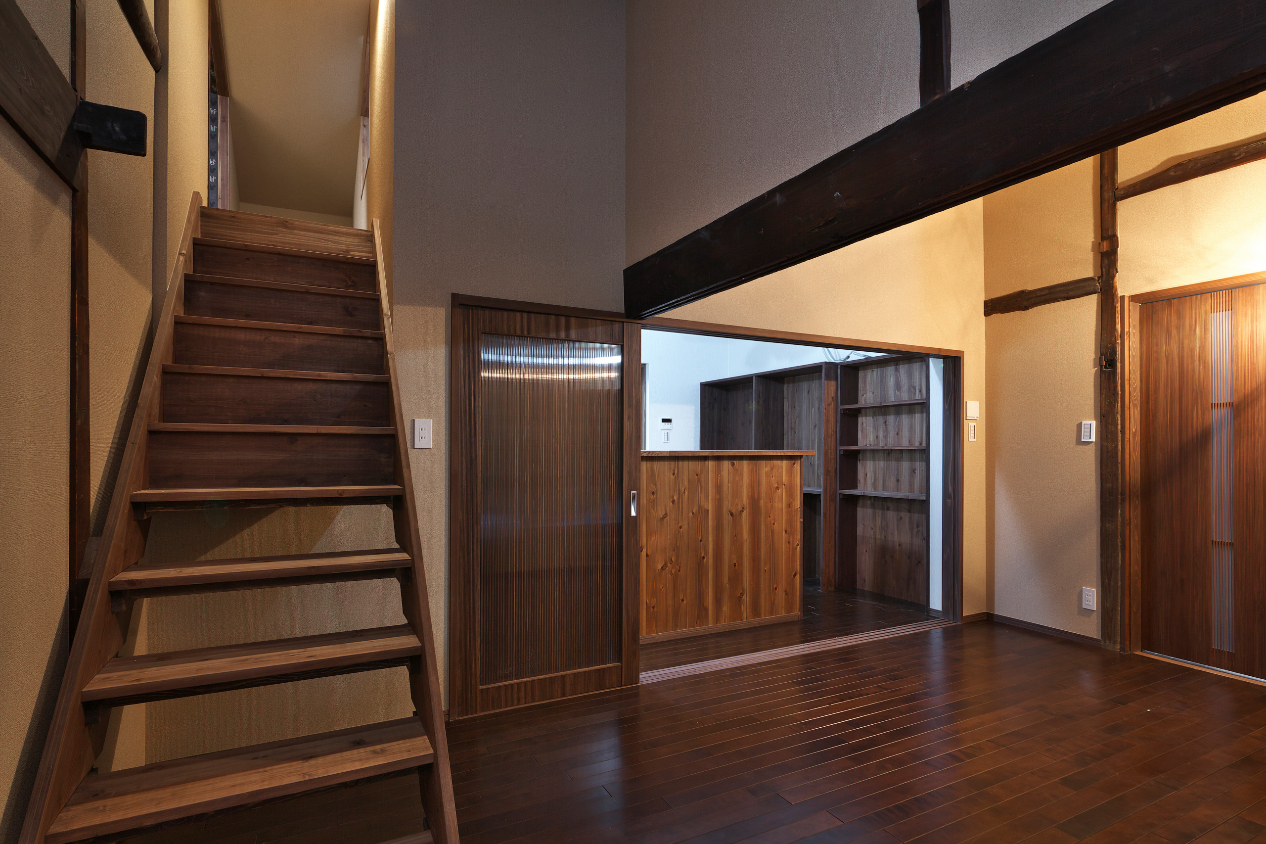 古民家再生 改修後 ﾀﾞｲﾆﾝｸﾞ キッチン 階段 小屋裏部屋 Living Room Other By かかりつけ大工 株式会社 友建 Houzz