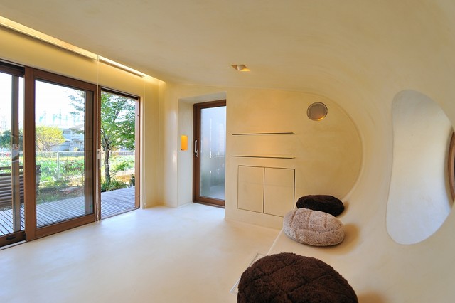 土佐漆喰仕上げ Moderne Salon Faubourg De Tokyo Par 原田左官工業所 Houzz
