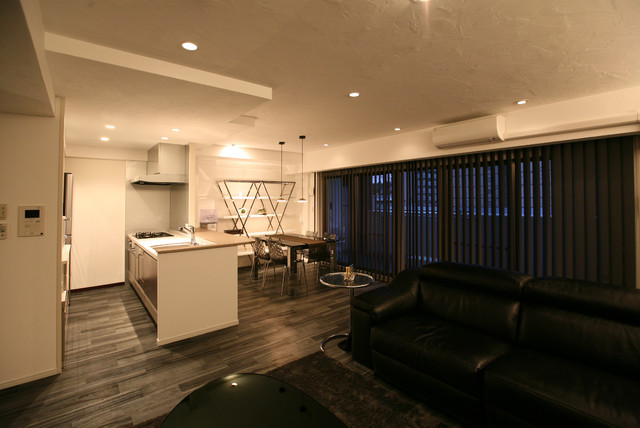 大人カッコイイマンションリノベーション Modern Living Room Other By 株式会社ナカタ