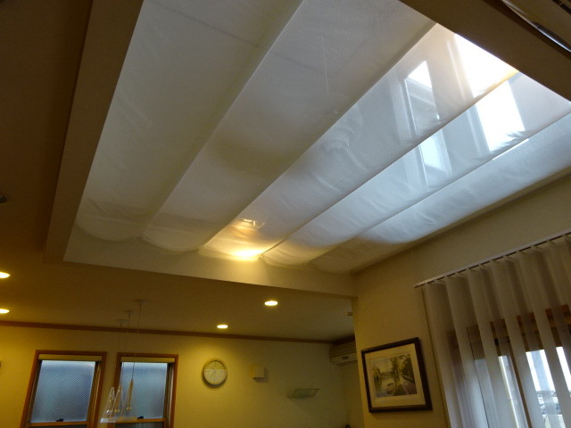 天幕 吹き抜け間仕切 Living Room Osaka By カーテン夢工房 Houzz