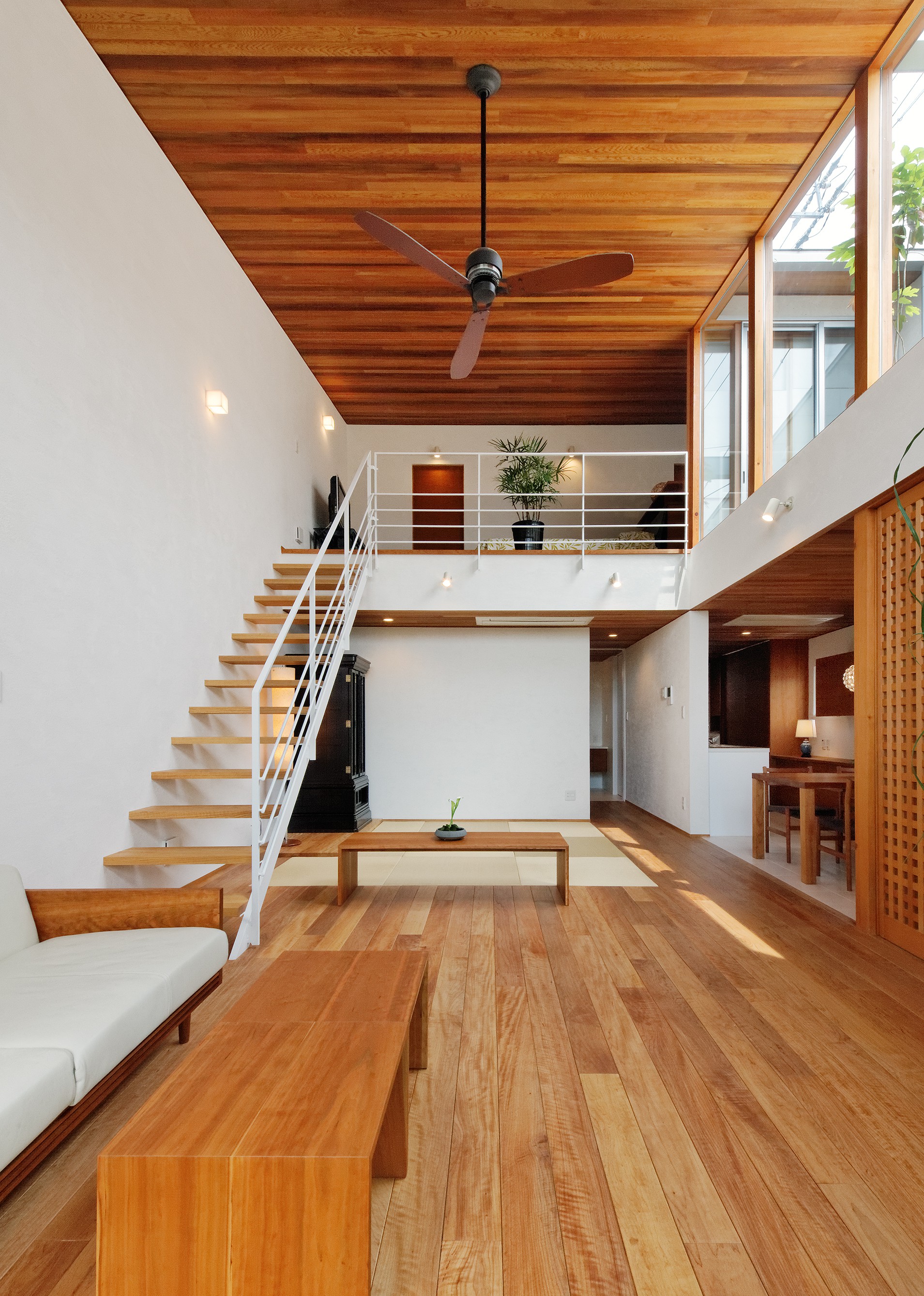 木目調のおしゃれなリビングのインテリア画像 75選 22年3月 Houzz ハウズ