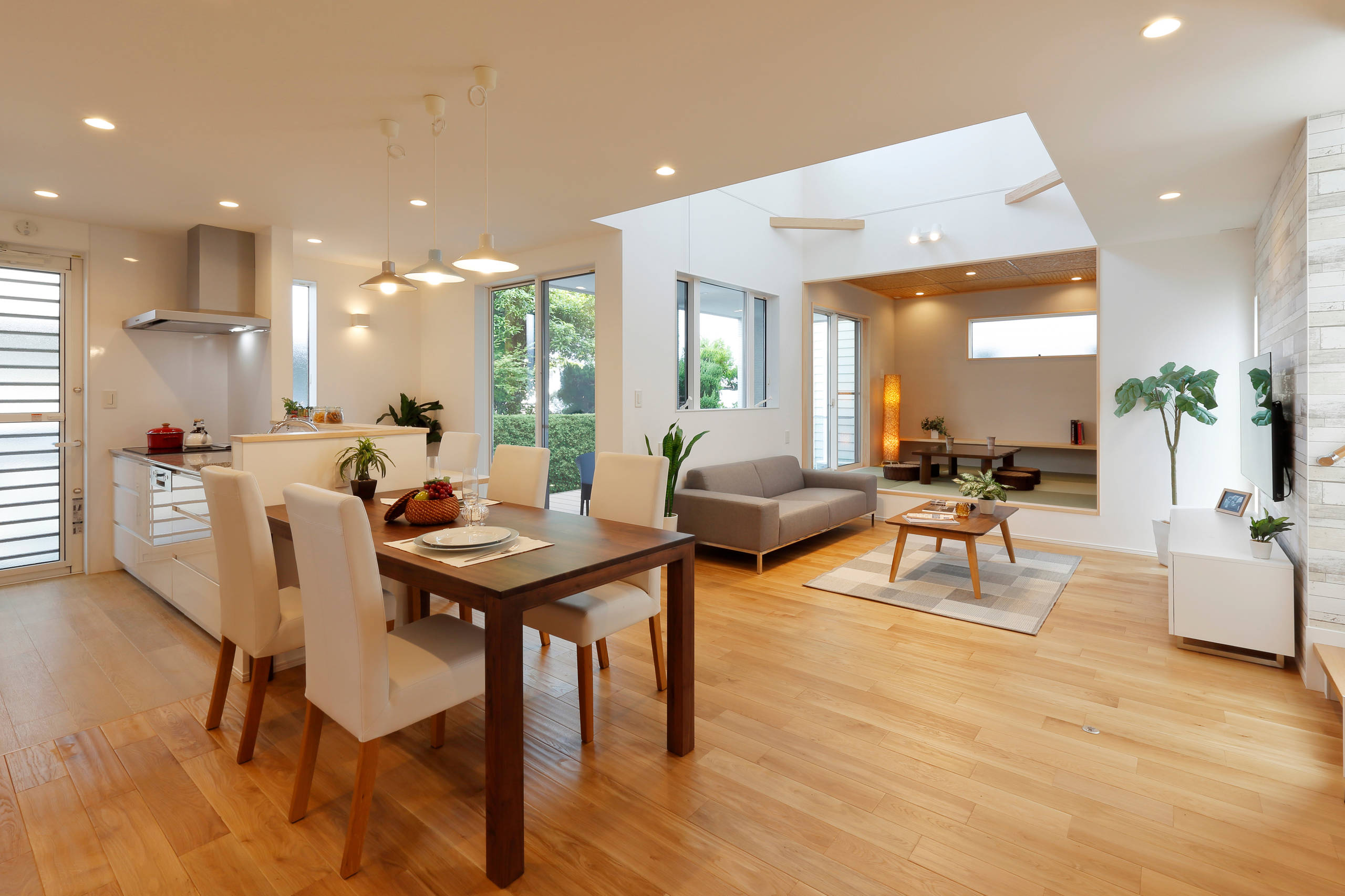 小上がり和室のある子育てママのナチュラルモダン Modern Living Room Other By 納得住宅工房株式会社 Houzz