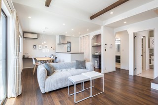 白いおしゃれなリビングのインテリア実例画像 21年8月 Houzz ハウズ 白いおしゃれなリビングのインテリア実例画像 21年8月 Houzz ハウズ