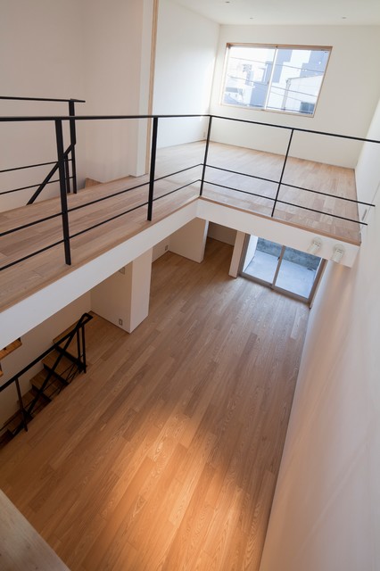 幅が狭い狭小地での駐車場を伴う３階建ての住宅 2 Salon Tokyo Par 角倉剛建築設計事務所 Houzz