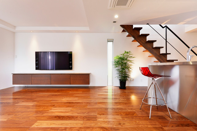 折り上げ天井のリビング Moderno Salon Periferia De Tokio De 株式会社ミューズの家 Houzz