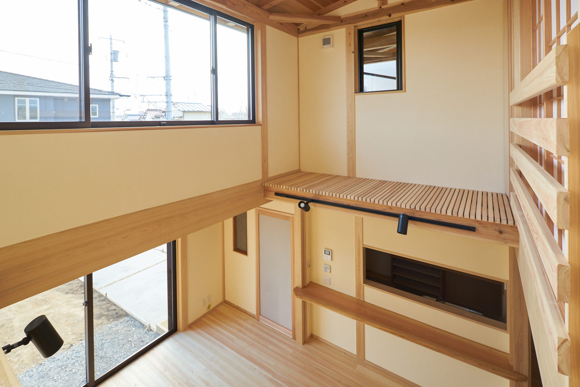 森が好きなご夫婦のための西川材 自然素材の家 Japanese Living Room Other By 株式会社 吉澤建設工業 Houzz